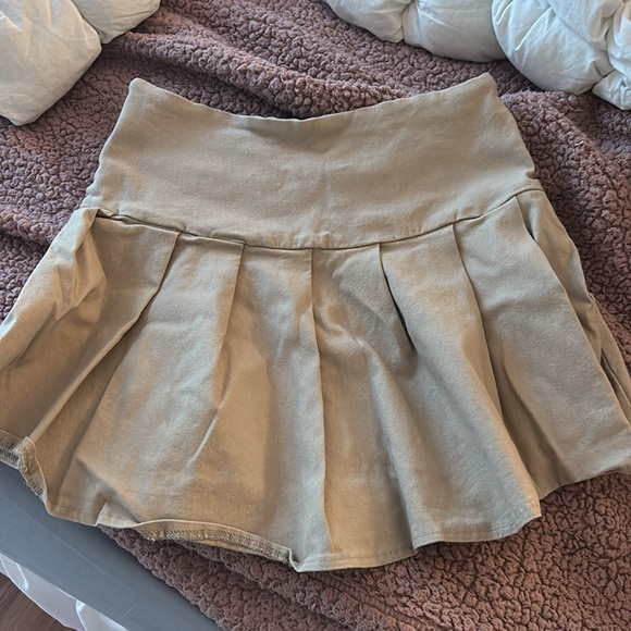 Mini skirt - Picture 3 of 3